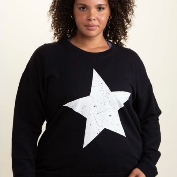 Plus size mono b black sweatshirt with single antique star on front - Picture 3 of 12